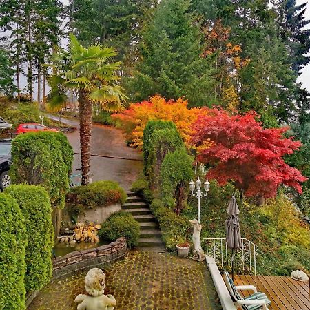 Walkon Waterfront Castle Cove Inn Chemainus Kültér fotó